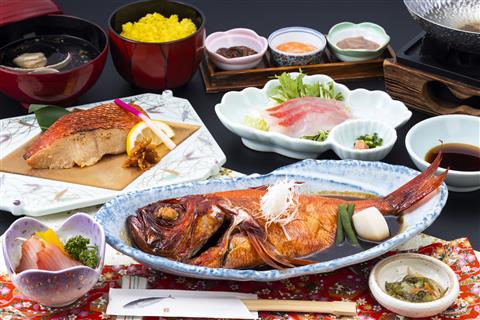 姿煮の金目鯛づくし膳